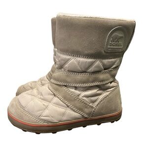Sorel winter time,womens  Quilted Cream and Tan Boots 10